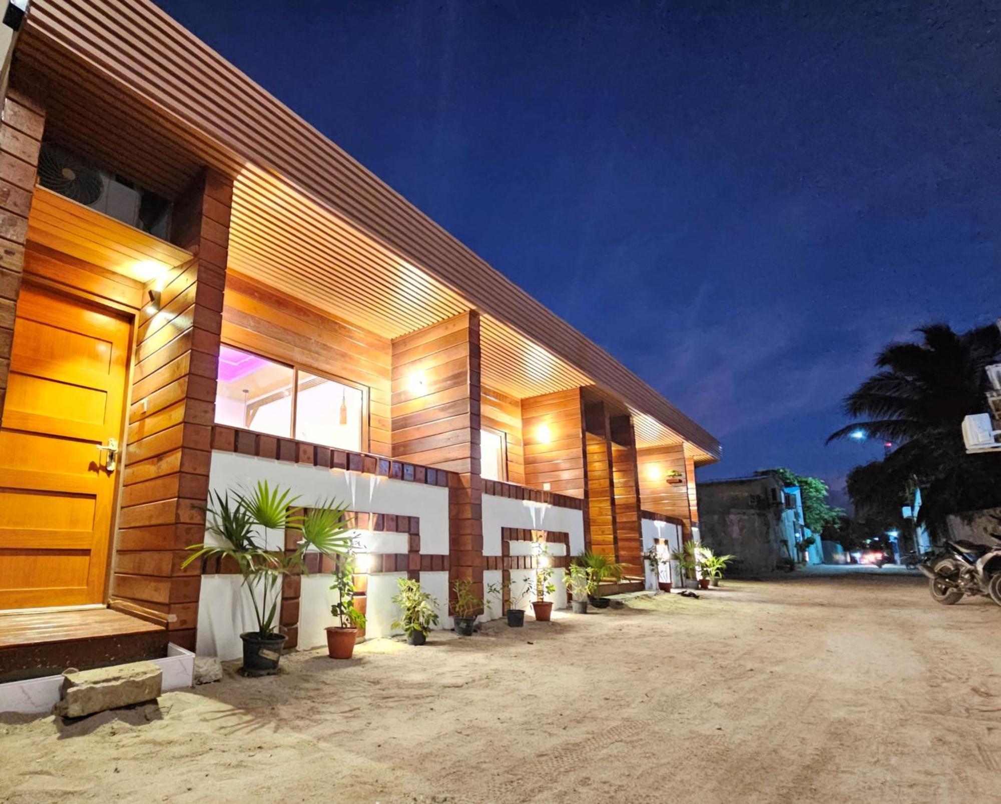 Batuta Maldives Inn Thulusdhoo Luaran gambar